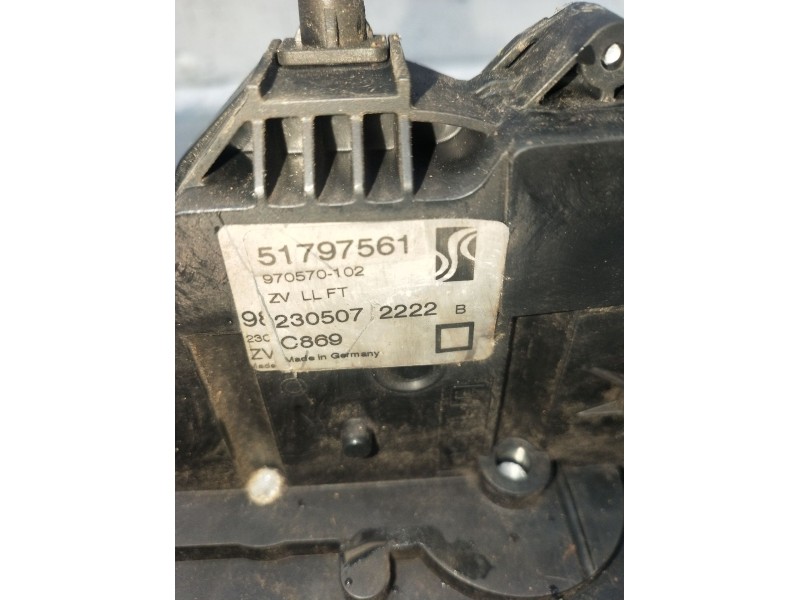 Recambio de motor cierre centralizado delantero izquierdo para fiat grande punto (199_) 1.4 16v (199bxg1b, 199axg1b) referencia 