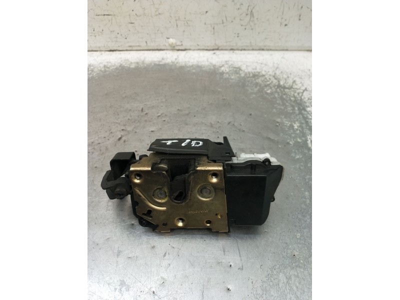 Recambio de motor cierre centralizado trasero derecho para citroën xsara (n1) 2.0 hdi 90 referencia OEM IAM  5P 2001