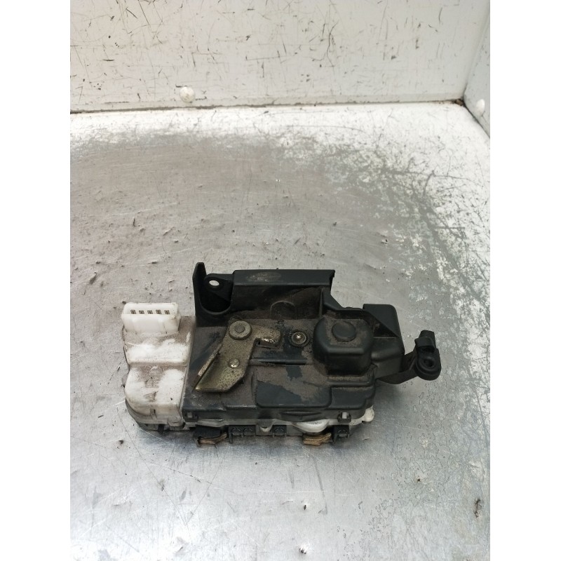 Recambio de motor cierre centralizado trasero derecho para citroën xsara (n1) 2.0 hdi 90 referencia OEM IAM  5P 2001