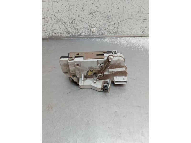 Recambio de motor cierre centralizado trasero derecho para peugeot 206 sw (2e/k) 2.0 hdi referencia OEM IAM   2002 5P