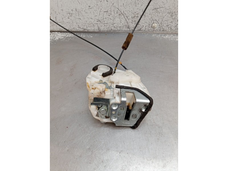 Recambio de motor cierre centralizado trasero derecho para suzuki swift iii (mz, ez) 1.3 ddis (rs 413d) referencia OEM IAM   200