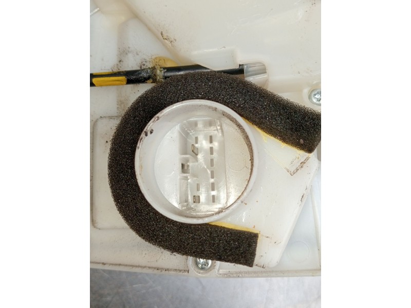 Recambio de motor cierre centralizado trasero derecho para suzuki swift iii (mz, ez) 1.3 ddis (rs 413d) referencia OEM IAM   200