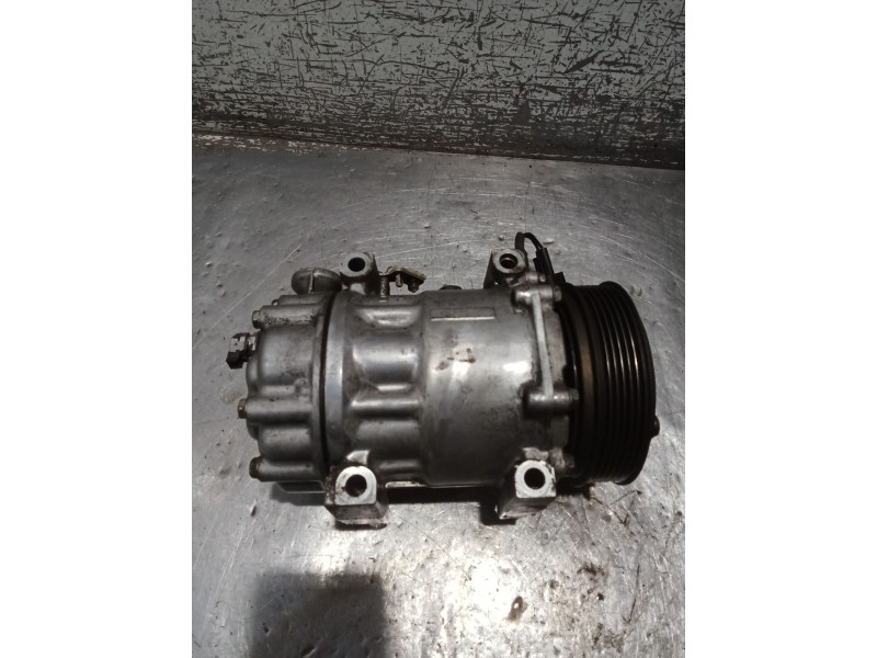 Recambio de compresor aire acondicionado para ford fiesta v (jh_, jd_) 1.6 tdci referencia OEM IAM   