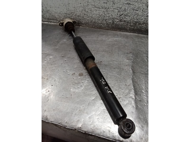 Recambio de amortiguador trasero derecho para ford fiesta v (jh_, jd_) 1.6 tdci referencia OEM IAM   