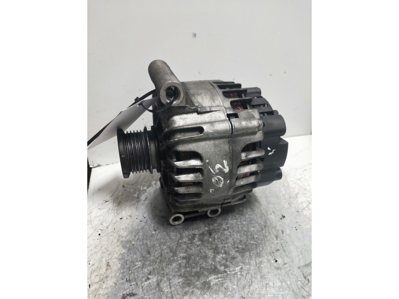 Recambio de alternador para peugeot 308 sw confort referencia OEM IAM V75765138001  