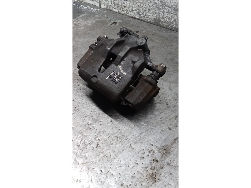 Recambio de pinza freno delantera izquierda para kia cee´d hatchback (ed) 1.6 crdi 115 referencia OEM IAM   06