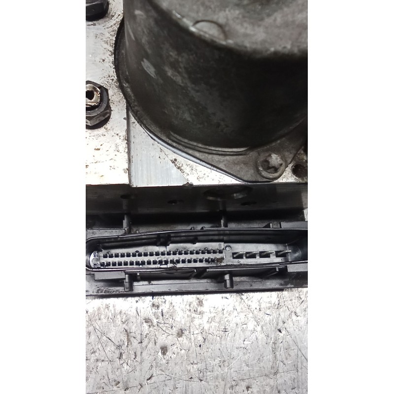 Recambio de abs para kia cee´d hatchback (ed) 1.6 crdi 115 referencia OEM IAM 0265950938 0265230231 589201H650
