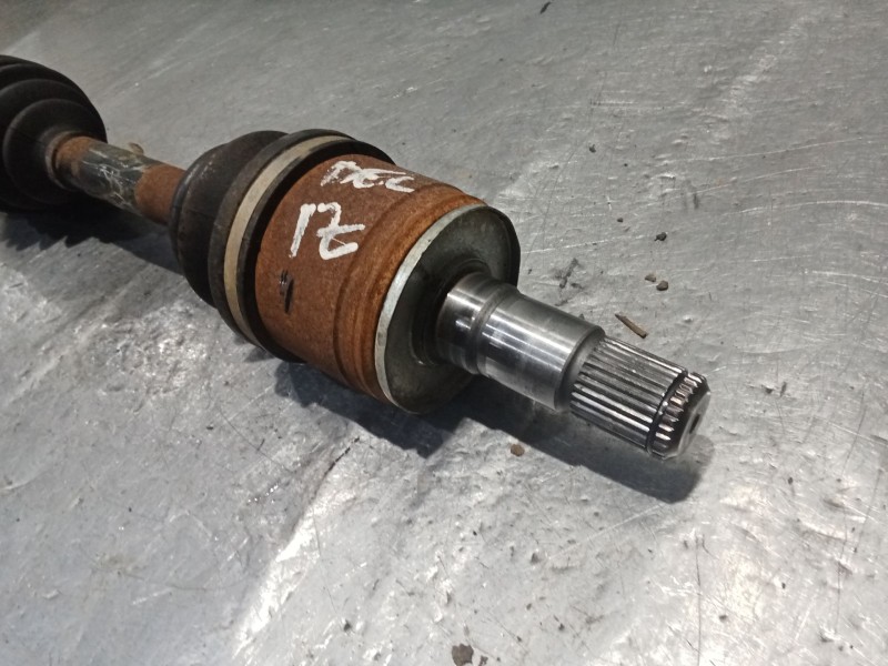 Recambio de transmision delantera izquierda para mitsubishi l200 / triton (ka_t, kb_t) 2.5 di-d 4wd (kb4t) referencia OEM IAM   