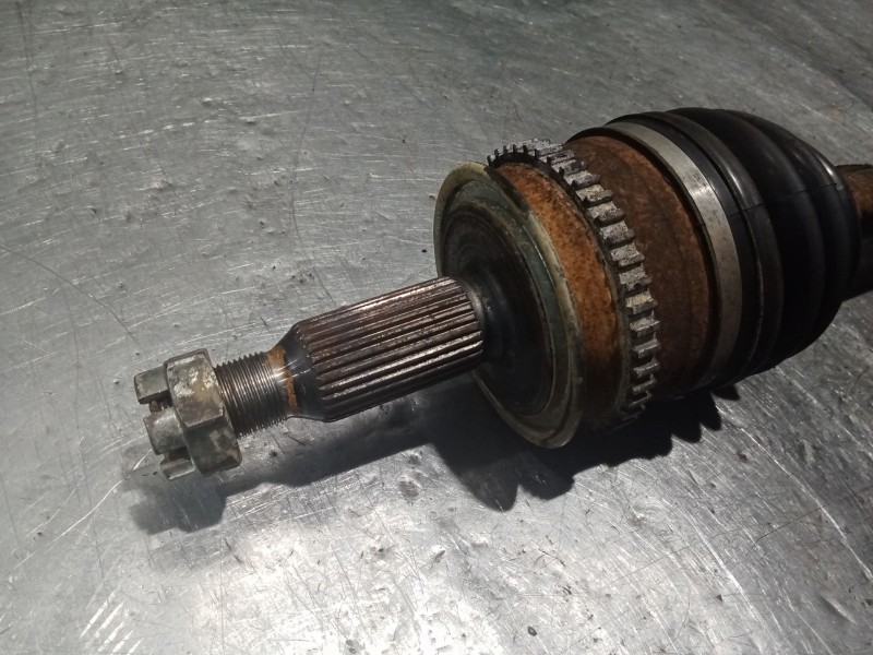 Recambio de transmision delantera izquierda para mitsubishi l200 / triton (ka_t, kb_t) 2.5 di-d 4wd (kb4t) referencia OEM IAM   