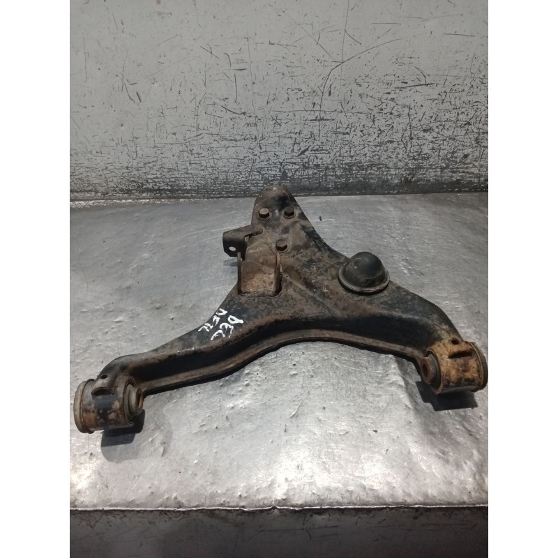 Recambio de brazo suspension inferior delantero derecho para mitsubishi l200 / triton (ka_t, kb_t) 2.5 di-d 4wd (kb4t) referenci