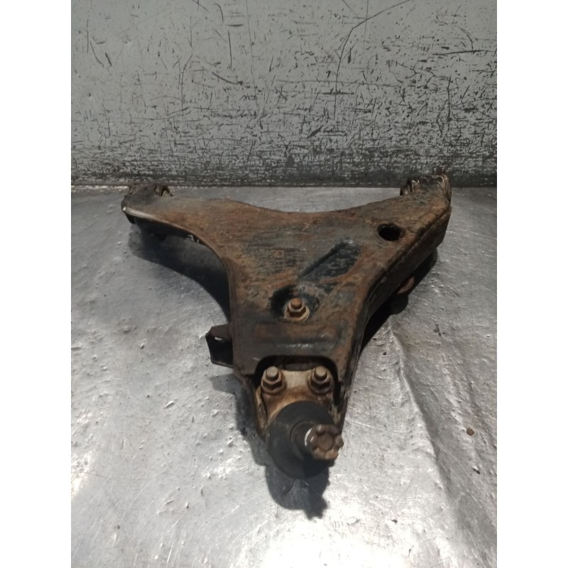 Recambio de brazo suspension inferior delantero derecho para mitsubishi l200 / triton (ka_t, kb_t) 2.5 di-d 4wd (kb4t) referenci