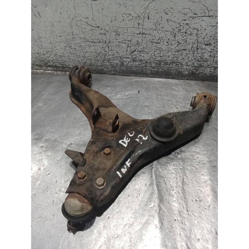 Recambio de brazo suspension inferior delantero izquierdo para mitsubishi l200 / triton (ka_t, kb_t) 2.5 di-d 4wd (kb4t) referen