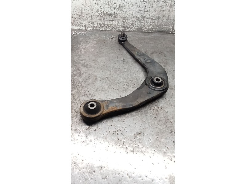 Recambio de brazo suspension inferior delantero izquierdo para peugeot 206 hatchback (2a/c) 1.6 i referencia OEM IAM   98