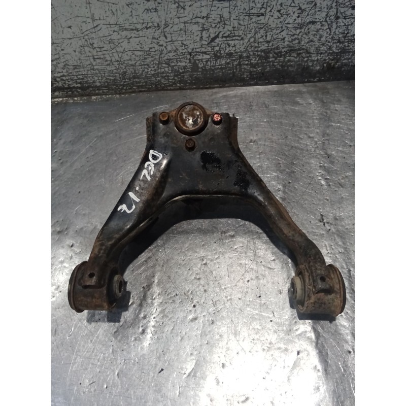 Recambio de brazo suspension superior delantero izquierdo para mitsubishi l200 / triton (ka_t, kb_t) 2.5 di-d 4wd (kb4t) referen