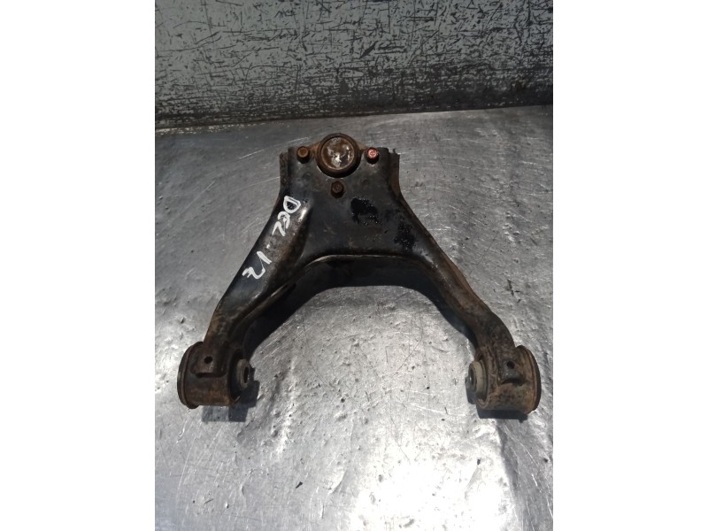 Recambio de brazo suspension superior delantero izquierdo para mitsubishi l200 / triton (ka_t, kb_t) 2.5 di-d 4wd (kb4t) referen