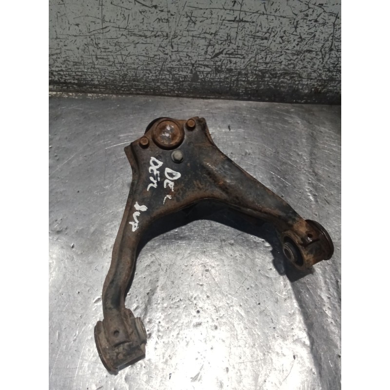 Recambio de brazo suspension superior delantero derecho para mitsubishi l200 / triton (ka_t, kb_t) 2.5 di-d 4wd (kb4t) referenci