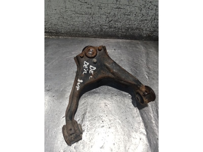 Recambio de brazo suspension superior delantero derecho para mitsubishi l200 / triton (ka_t, kb_t) 2.5 di-d 4wd (kb4t) referenci