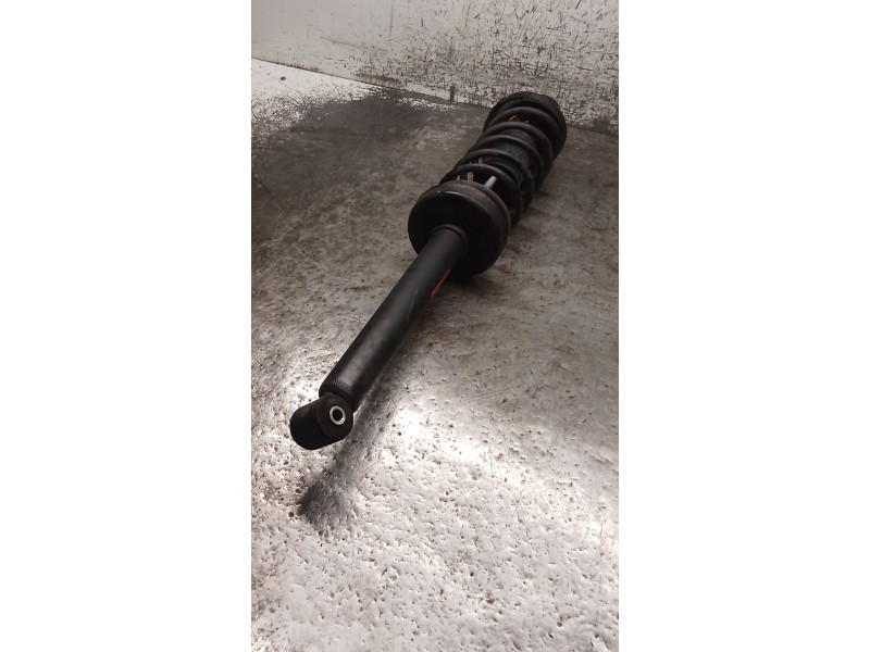 Recambio de amortiguador trasero derecho para volkswagen vento (1h2) 1.9 d referencia OEM IAM 739616  91