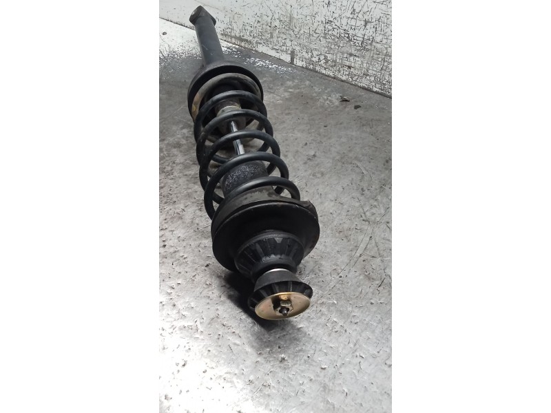Recambio de amortiguador trasero derecho para volkswagen vento (1h2) 1.9 d referencia OEM IAM 739616  91