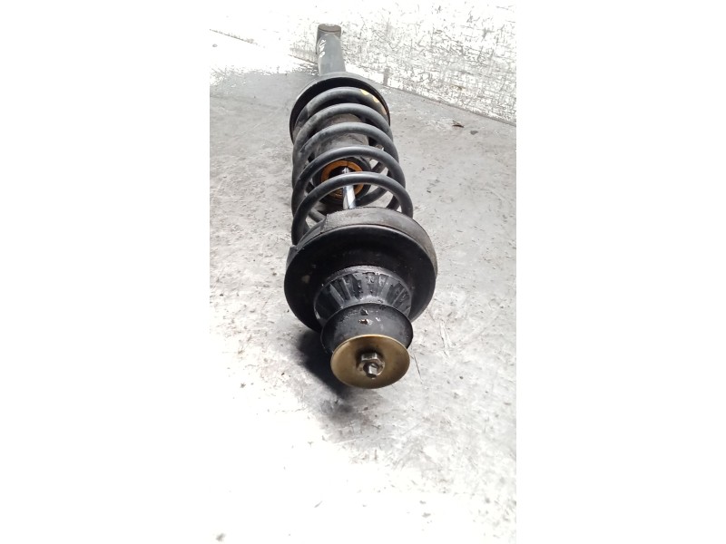 Recambio de amortiguador trasero izquierdo para volkswagen vento (1h2) 1.9 d referencia OEM IAM 739616  91