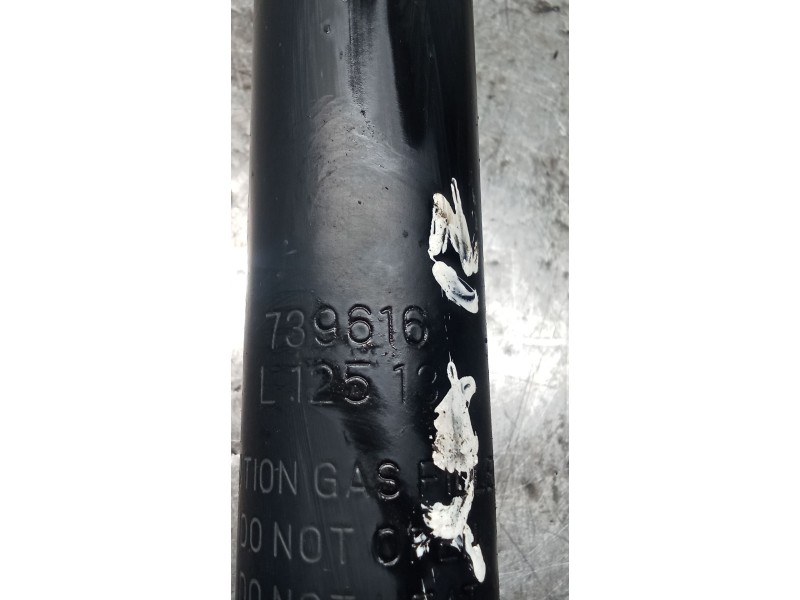 Recambio de amortiguador trasero izquierdo para volkswagen vento (1h2) 1.9 d referencia OEM IAM 739616  91