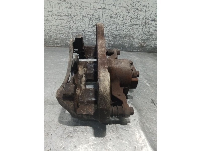 Recambio de pinza freno delantera derecha para mitsubishi l200 / triton (ka_t, kb_t) 2.5 di-d 4wd (kb4t) referencia OEM IAM   05