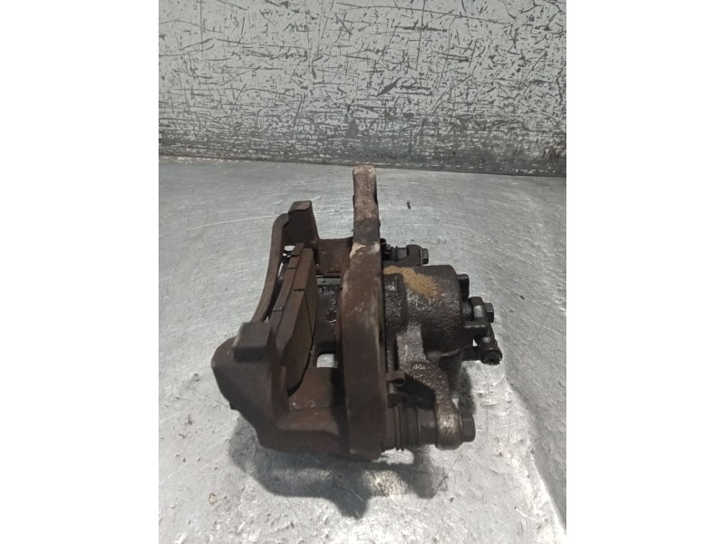 Recambio de pinza freno delantera izquierda para mitsubishi l200 / triton (ka_t, kb_t) 2.5 di-d 4wd (kb4t) referencia OEM IAM   