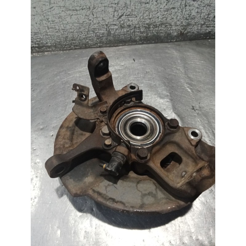 Recambio de mangueta delantera derecha para mitsubishi l200 / triton (ka_t, kb_t) 2.5 di-d 4wd (kb4t) referencia OEM IAM   05