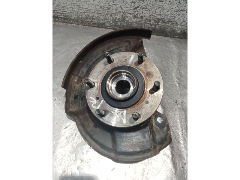 Recambio de mangueta delantera izquierda para mitsubishi l200 / triton (ka_t, kb_t) 2.5 di-d 4wd (kb4t) referencia OEM IAM   05