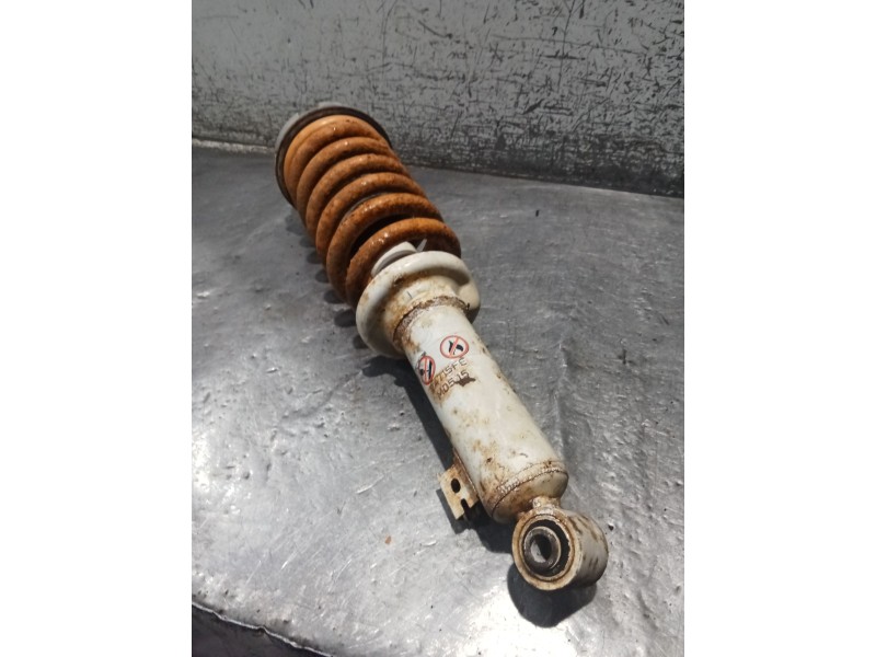 Recambio de amortiguador delantero derecho para mitsubishi l200 / triton (ka_t, kb_t) 2.5 di-d 4wd (kb4t) referencia OEM IAM 247