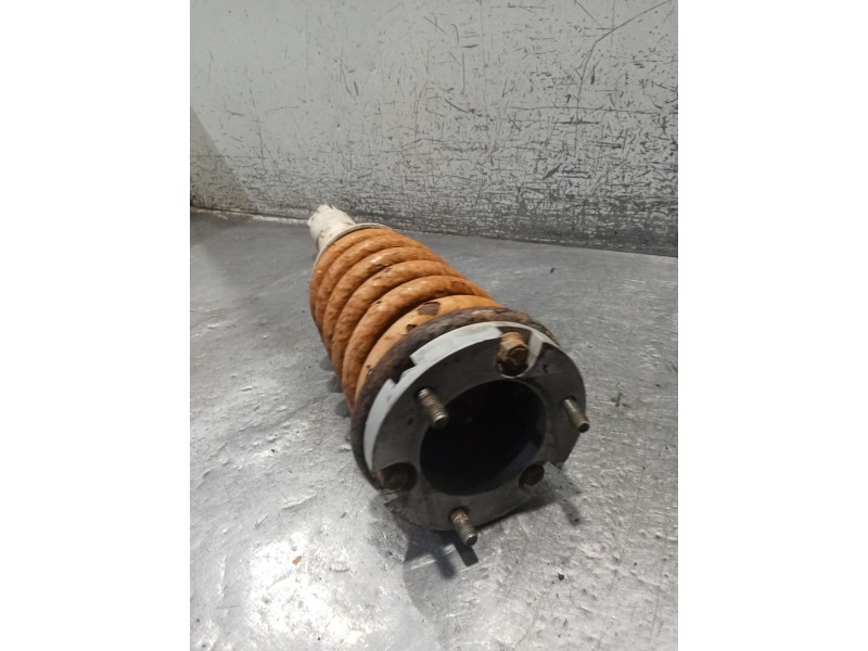 Recambio de amortiguador delantero derecho para mitsubishi l200 / triton (ka_t, kb_t) 2.5 di-d 4wd (kb4t) referencia OEM IAM 247