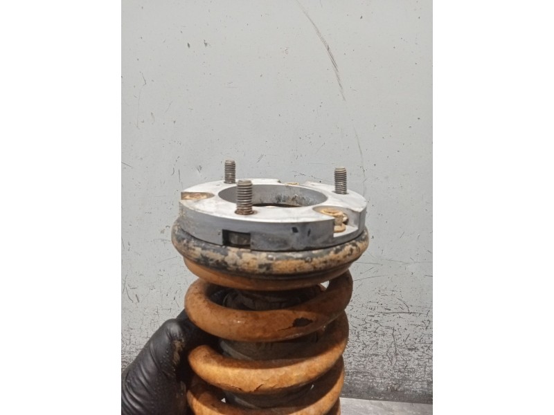 Recambio de amortiguador delantero derecho para mitsubishi l200 / triton (ka_t, kb_t) 2.5 di-d 4wd (kb4t) referencia OEM IAM 247