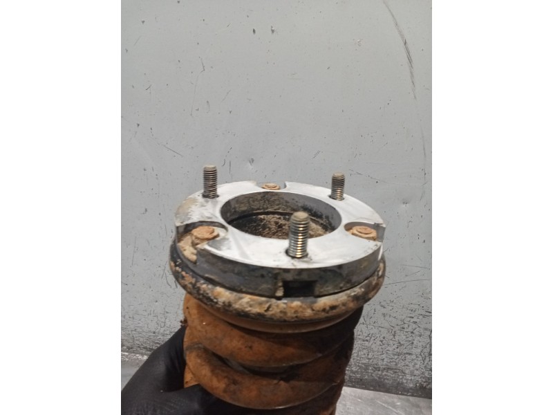 Recambio de amortiguador delantero izquierdo para mitsubishi l200 / triton (ka_t, kb_t) 2.5 di-d 4wd (kb4t) referencia OEM IAM 2