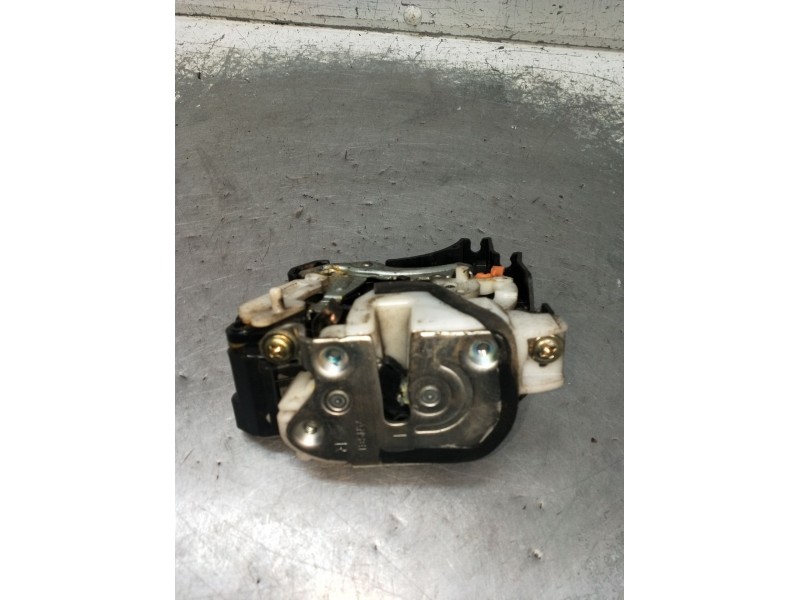 Recambio de motor cierre centralizado trasero derecho para mitsubishi l200 / triton (ka_t, kb_t) 2.5 di-d 4wd (kb4t) referencia 