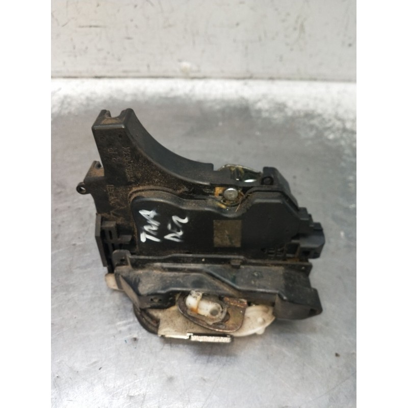 Recambio de motor cierre centralizado trasero derecho para mitsubishi l200 / triton (ka_t, kb_t) 2.5 di-d 4wd (kb4t) referencia 