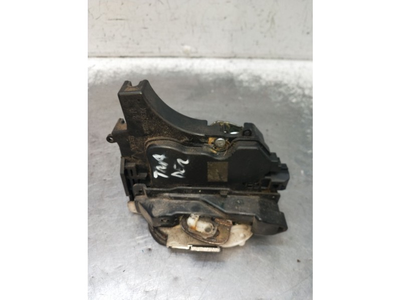 Recambio de motor cierre centralizado trasero derecho para mitsubishi l200 / triton (ka_t, kb_t) 2.5 di-d 4wd (kb4t) referencia 