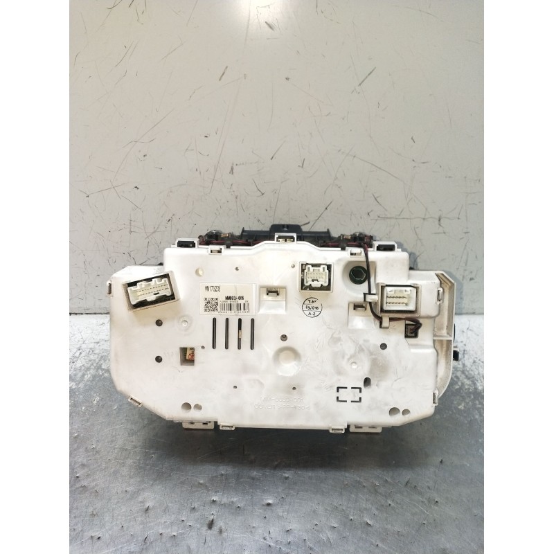 Recambio de cuadro instrumentos para mitsubishi l200 / triton (ka_t, kb_t) 2.5 di-d 4wd (kb4t) referencia OEM IAM MM0039006 A200