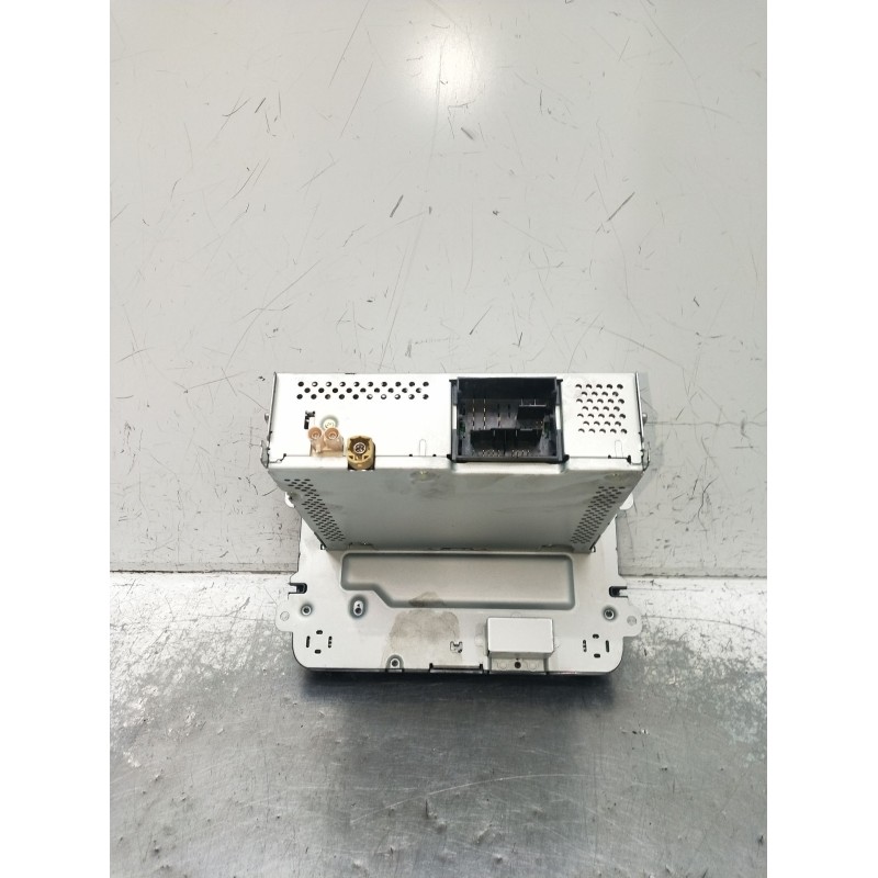 Recambio de sistema audio / radio cd para volkswagen caddy iv furgoneta/monovolumen (saa, sah) 2.0 tdi referencia OEM IAM 1K8035