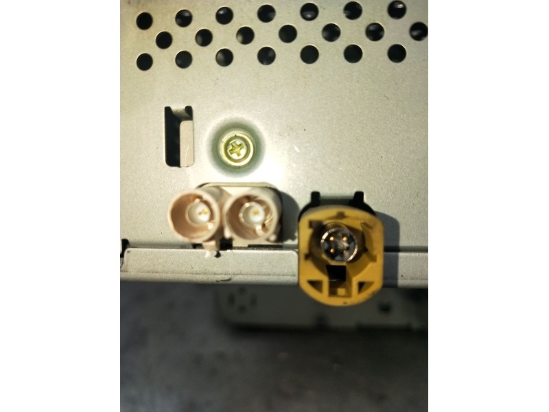 Recambio de sistema audio / radio cd para volkswagen caddy iv furgoneta/monovolumen (saa, sah) 2.0 tdi referencia OEM IAM 1K8035