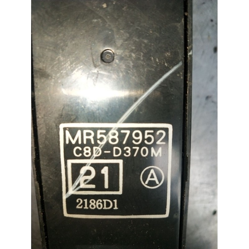 Recambio de mando elevalunas delantero izquierdo para mitsubishi l200 / triton (ka_t, kb_t) 2.5 di-d 4wd (kb4t) referencia OEM I