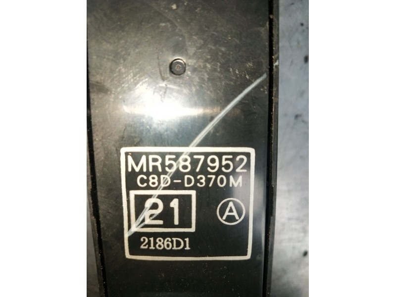 Recambio de mando elevalunas delantero izquierdo para mitsubishi l200 / triton (ka_t, kb_t) 2.5 di-d 4wd (kb4t) referencia OEM I