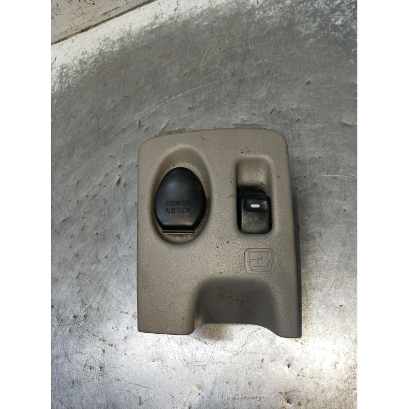 Recambio de mando elevalunas delantero derecho para mitsubishi l200 / triton (ka_t, kb_t) 2.5 di-d 4wd (kb4t) referencia OEM IAM