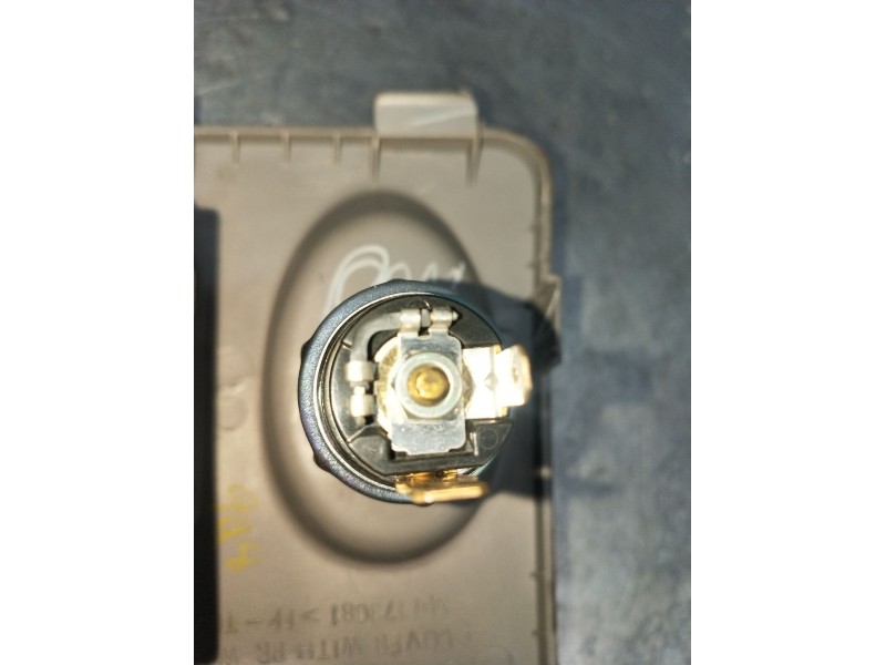 Recambio de mando elevalunas delantero derecho para mitsubishi l200 / triton (ka_t, kb_t) 2.5 di-d 4wd (kb4t) referencia OEM IAM