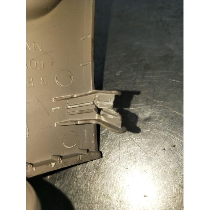 Recambio de mando elevalunas delantero derecho para mitsubishi l200 / triton (ka_t, kb_t) 2.5 di-d 4wd (kb4t) referencia OEM IAM