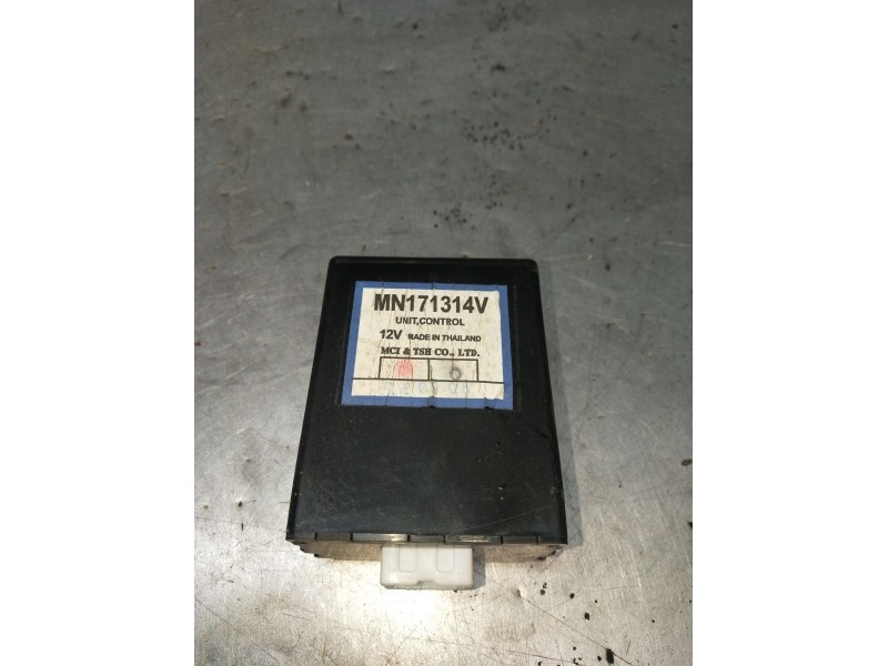 Recambio de modulo electronico para mitsubishi l200 / triton (ka_t, kb_t) 2.5 di-d 4wd (kb4t) referencia OEM IAM MN171314V  2005