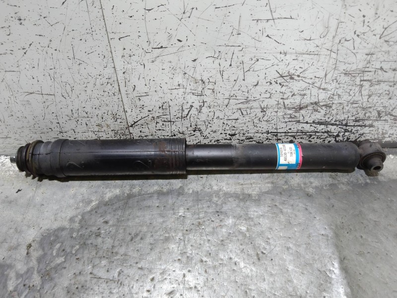Recambio de amortiguador trasero derecho para toyota prius+ advance referencia OEM IAM 4853047390  