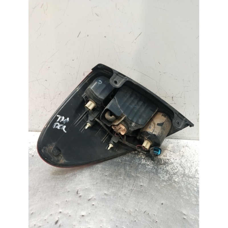 Recambio de piloto trasero derecho para mitsubishi l200 / triton (ka_t, kb_t) 2.5 di-d 4wd (kb4t) referencia OEM IAM   2005