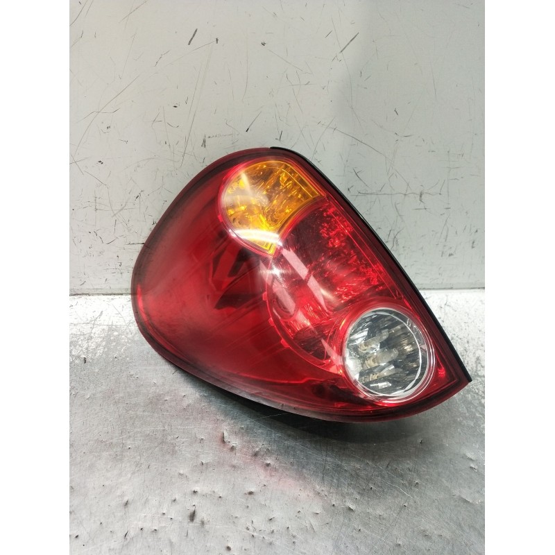 Recambio de piloto trasero izquierdo para mitsubishi l200 / triton (ka_t, kb_t) 2.5 di-d 4wd (kb4t) referencia OEM IAM   2005