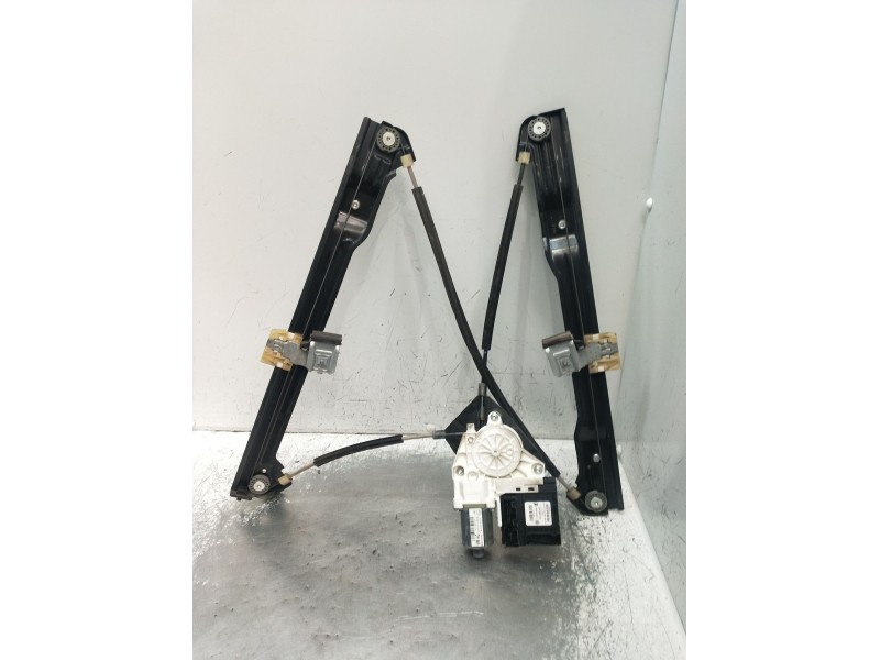 Recambio de elevalunas delantero izquierdo para volkswagen caddy iv furgoneta/monovolumen (saa, sah) 2.0 tdi referencia OEM IAM 