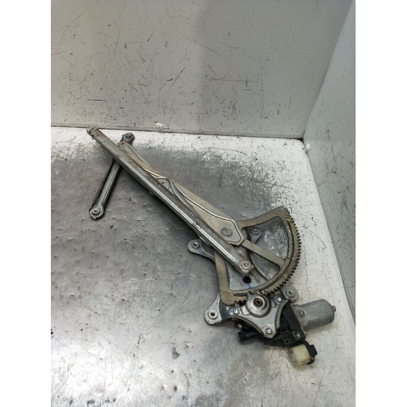 Recambio de elevalunas delantero derecho para mitsubishi l200 / triton (ka_t, kb_t) 2.5 di-d 4wd (kb4t) referencia OEM IAM AE062